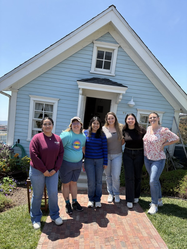 advisors in front of Fallen Star